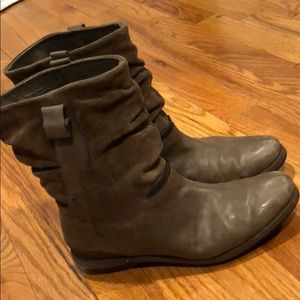 Patagonia Addie Scrunch Leather Suede Boots Size 8